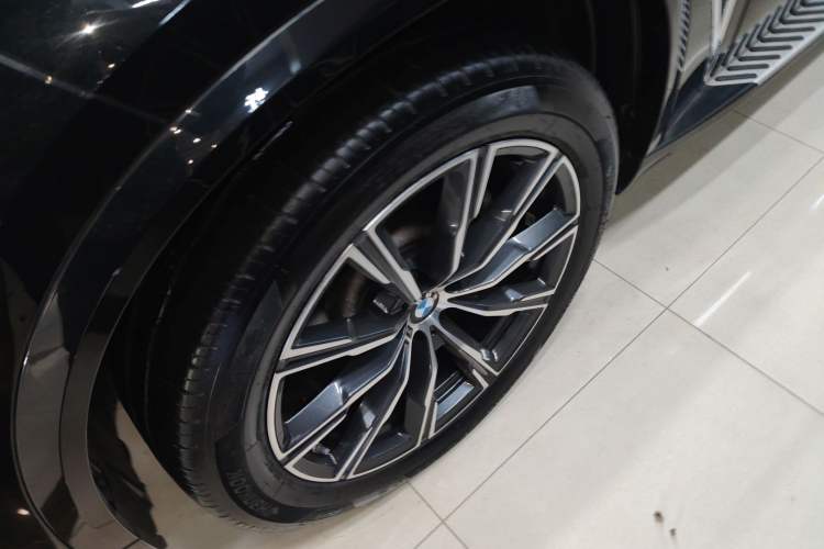 Used BMW X5 2022 Restyled xDrive 30Li Luxury Version M Sport Package
