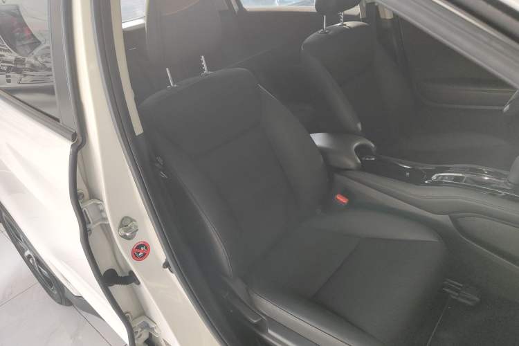 Used Honda Vezel 2020 1.5L CVT Pioneer Edition