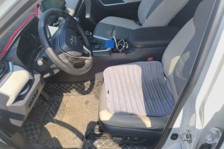 Used Toyota RAV4 2020 Dual-Engine 2.5L E-CVT 4x4 Elite PLUS Edition