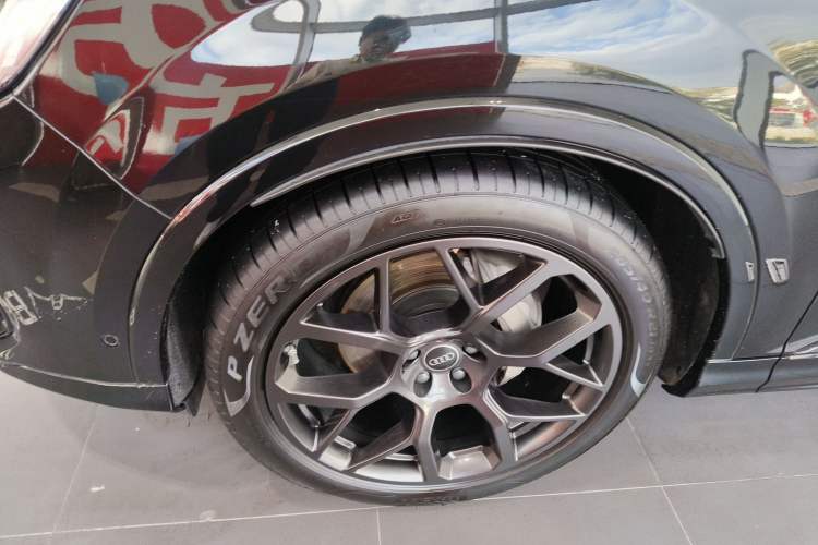 Used Audi Q7 2024 45 TFSI quattro S line Black Warrior Edition
