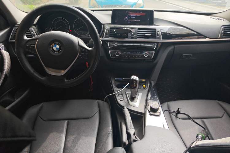 Used BMW 3 Series 2017 318i Fashion Model