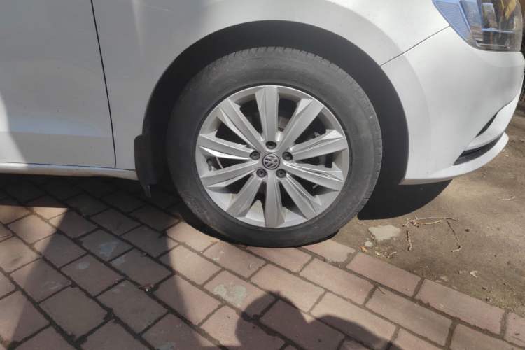 Used Volkswagen Bora 2021 1.5L Automatic Fashionable Smart Connectivity Version Right Front Wheel Hub