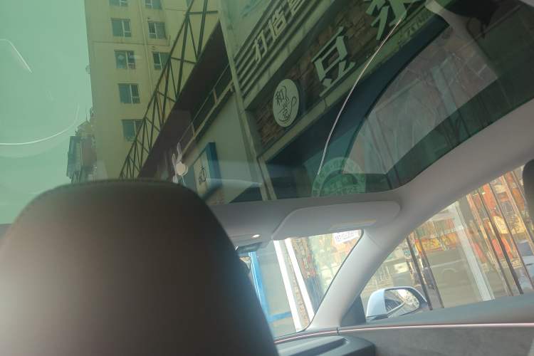 Used Tesla Model 3 2023 Long-Range All-Wheel-Drive Version
