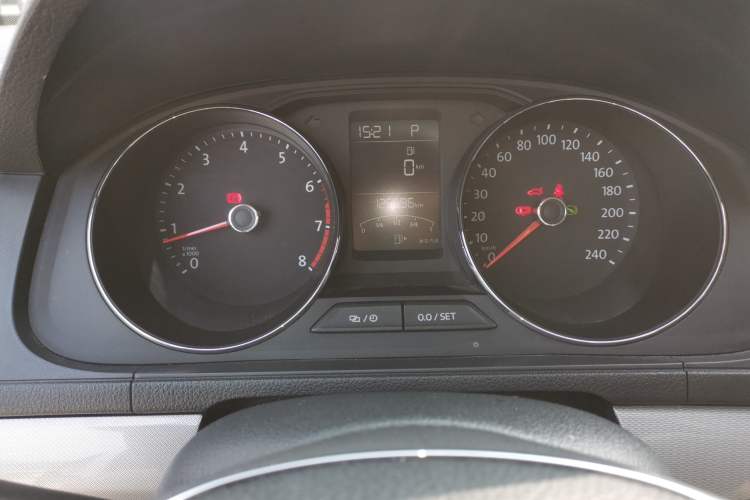 Used Volkswagen Lavida 2015 1.6L Automatic Comfort Edition
