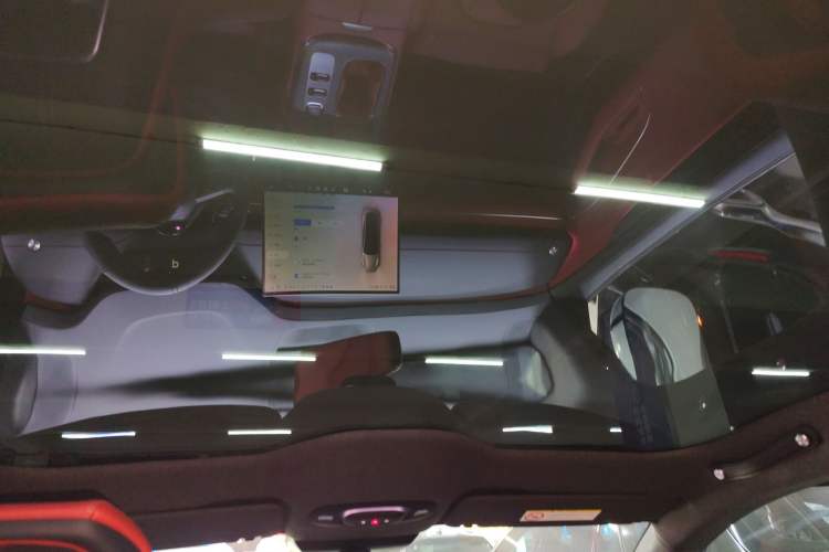 Used Xiaomi Auto SU7 2024 Rear-Drive Ultra-Long Range Advanced Pro-Level Intelligent Driving Version
