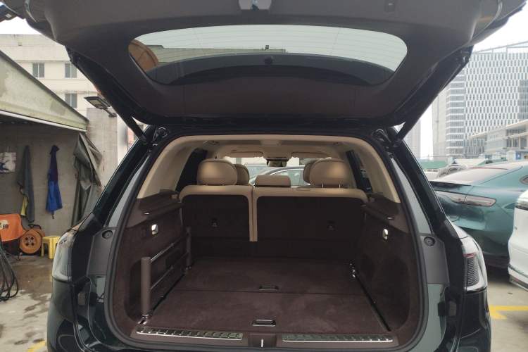 Used Hima AITO M9 2024 Range-Extended Ultra Version 52 kWh 5-Seater Model Trunk