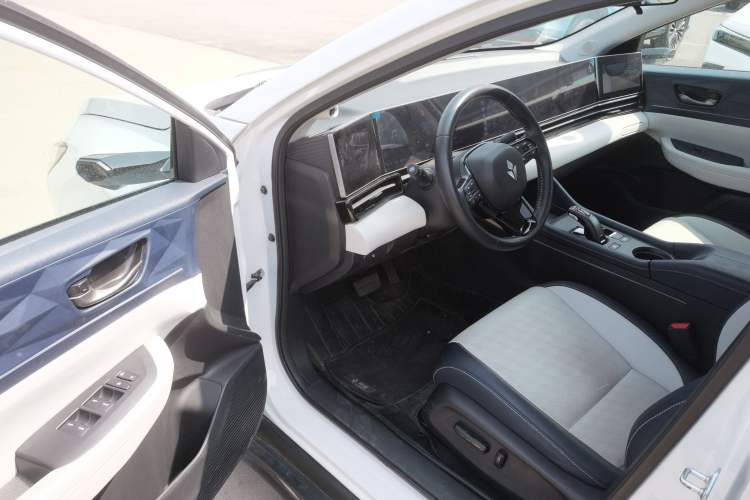 Used Lingxi L 2025 Model—Player No. 1 Plus Super Double-Up Optional Package
