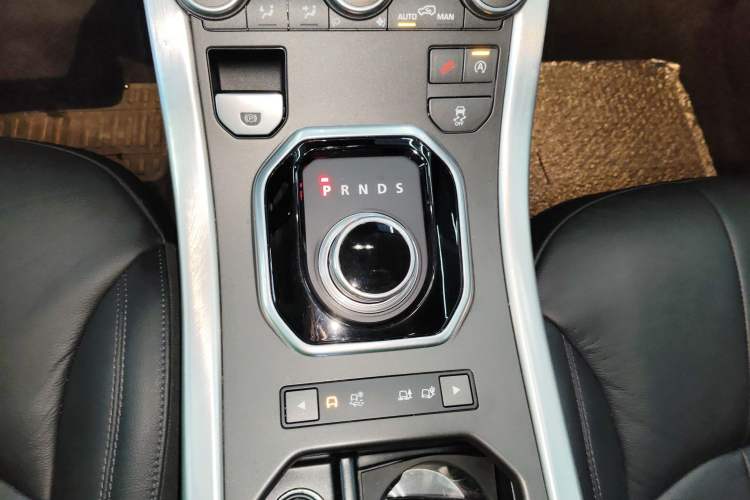 Used Land Rover Range Evoque 2016 2.0T SE Smart Glow Edition
