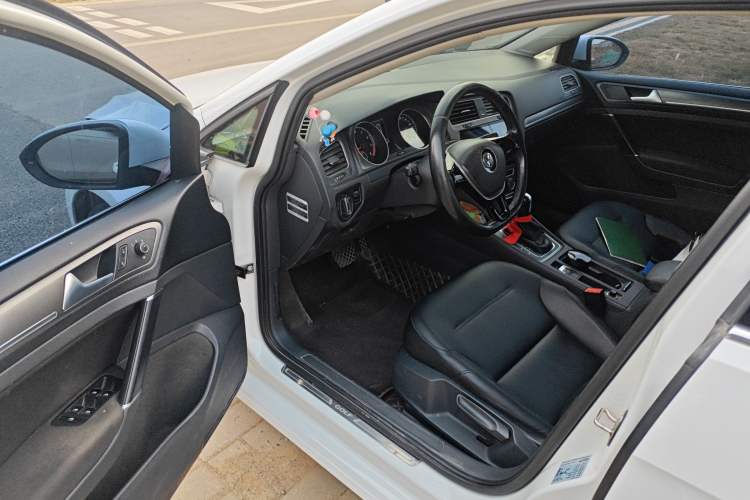 Used Volkswagen Golf 2016 230TSI Automatic Comfort Version