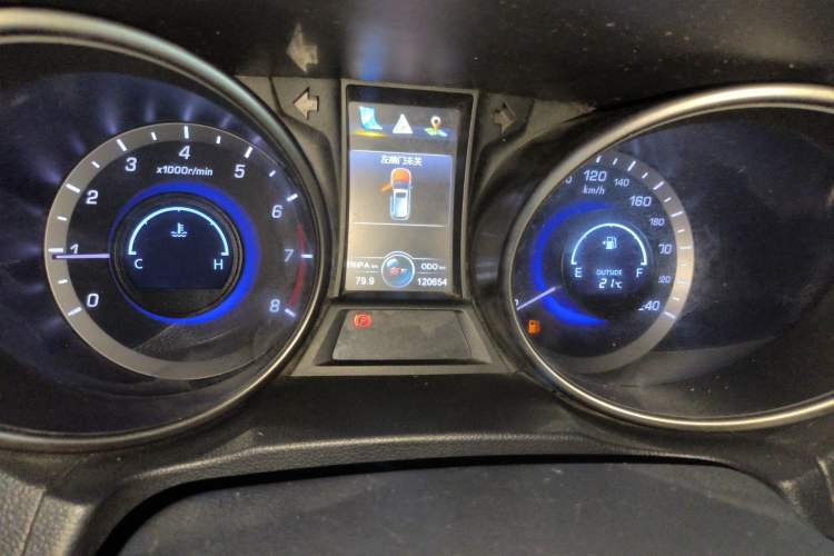 Used CHANGAN CS75 2014 2.0L Manual Luxury Version China V Standard
