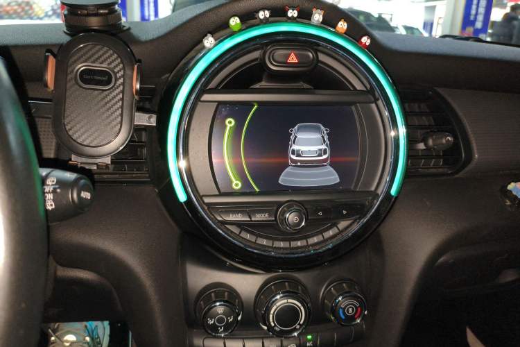 Used MINI 2015 1.5T COOPER Fun Five-Door Edition
