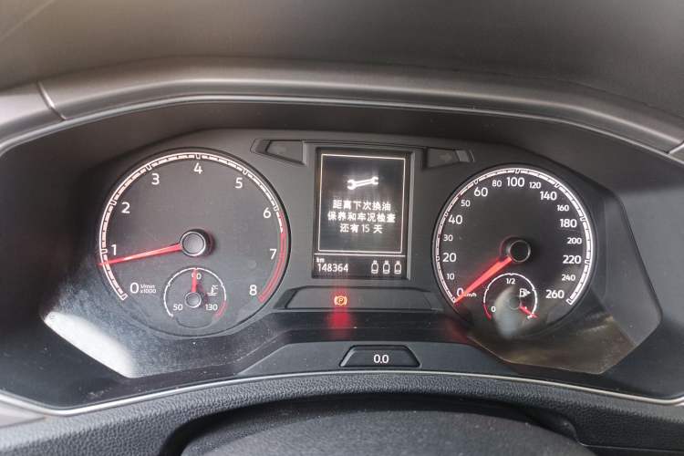 Used Volkswagen T-ROC 2018 230TSI DSG Two-Wheel Drive Advanced Version China V Standard
