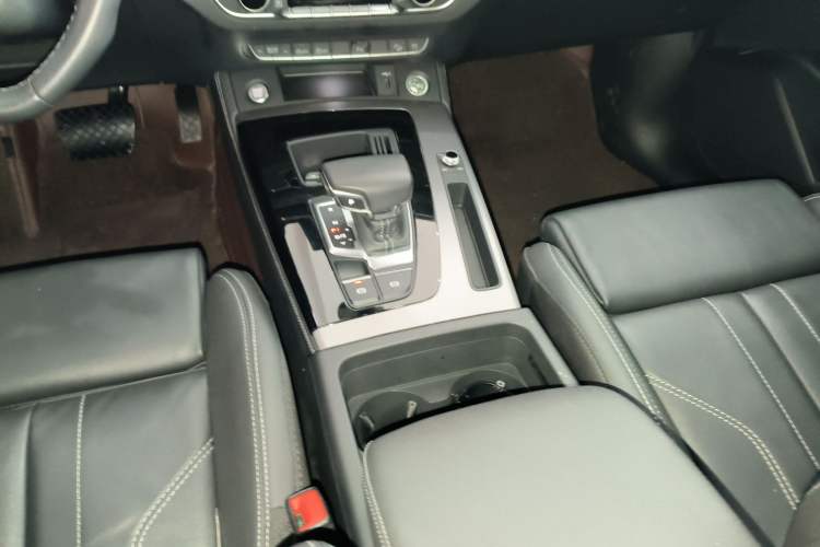 Used Audi Q5L 2023 40T Fashionable and Dynamic Edition
