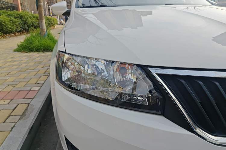 Used Skoda Rapid Spaceback 2016 Revised Version 1.4L Manual Front-Drive Edition