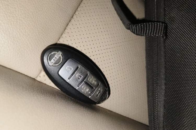 Used Nissan Quest 2013 3.5L SL Vehicle Key