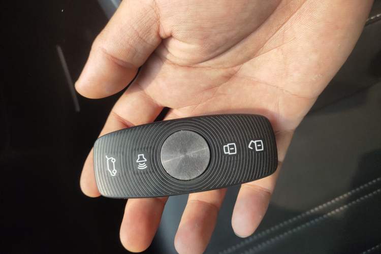 Used Roewe iMAX8 2022 Model 400TGI Exclusive Version for Key Accounts Vehicle Key