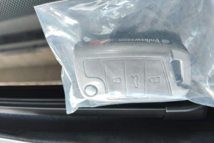 Used Volkswagen Sagitar 2025 300TSI DSG Excellence Edition Interior 1