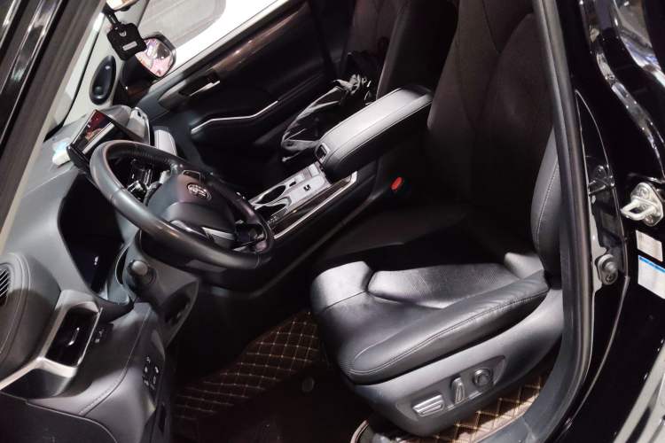 Used Toyota Highlander 2022 Dual-Engine 2.5L Four-Wheel Drive Supreme Edition 7-Seater
