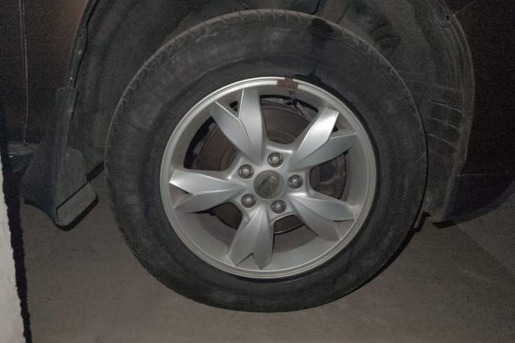 Used BYD S6 2013 Jingyue Edition 2.4L Automatic Luxury Model 5 Seats
