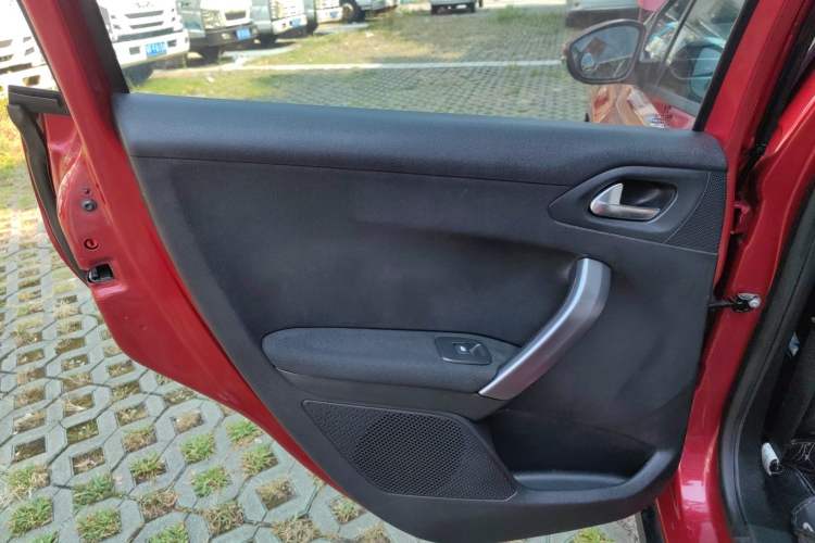 Used Peugeot 2008 2015 1.6L Automatic Playcool Edition