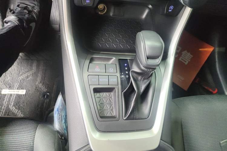 Used Toyota RAV4 2022 2.0L CVT Two-Wheel Drive Urban Edition