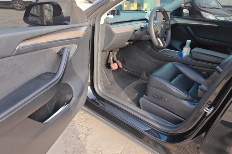 Used Tesla Model Y 2022 Rear-Wheel-Drive Version Driver Seat