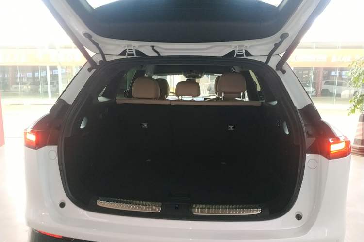 Used XPeng G9 2025 625 Long-Range Max Trunk