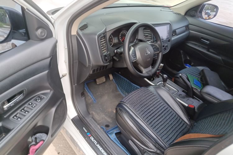 Used Mitsubishi Outlander 2021 2.0L Two-Wheel Drive Comfort Edition 5 Seats