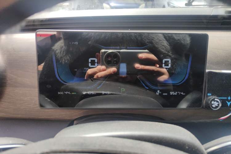 Used Ruichi EC75 2023 Pioneer Model I 41.85 kWh
