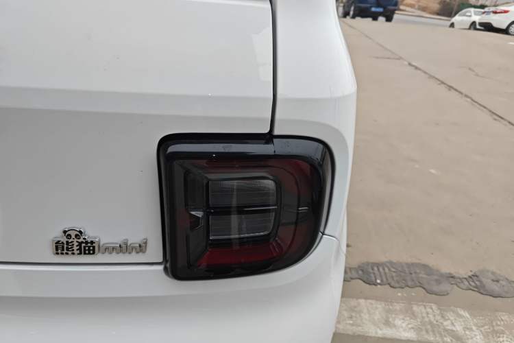 Used Geely Galaxy Panda 2024 Panda Mini 200km Endurance Bear
