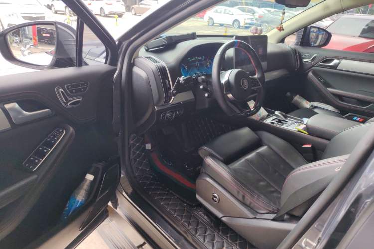 Used BYD Tang New Energy 2018 DM 2.0T All-Wheel Drive Smart Connect Elite 7-Seater China V Emission Standard