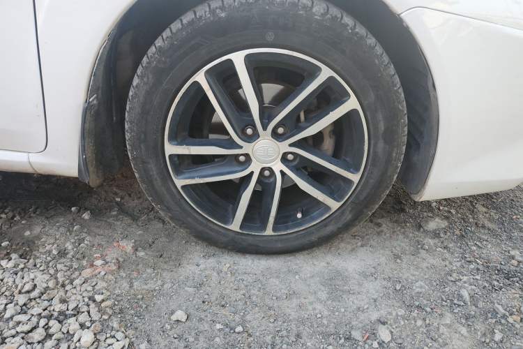 Used Bestune B50 2013 1.6L manual luxury version
