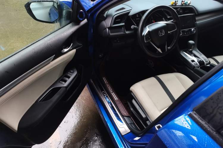 Used Honda Civic 2016 220TURBO CVT Luxury Edition