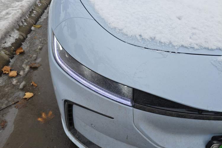 Used VOYAH PASSION 2023 Four-Wheel Drive Standard Edition Right Front Headlight