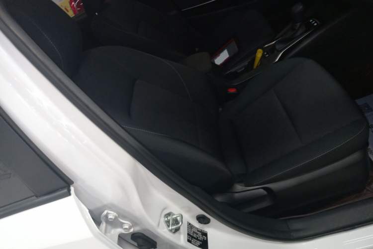 Used Toyota Corolla 2023 1.8L Smart Electric Hybrid Dual-Motor Elite Edition Right Front Seat