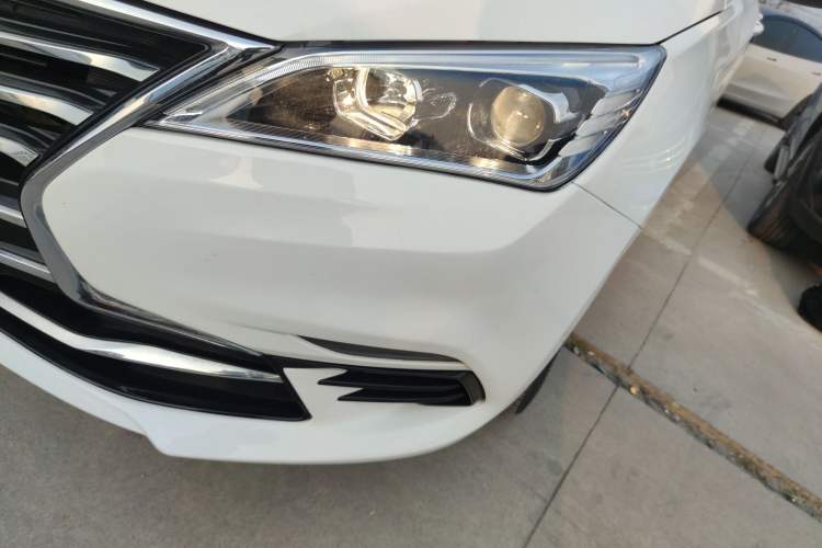 Used CHANGAN Eado DT 2019 1.6L Manual Comfort Model China VI Standard Left Front Headlight