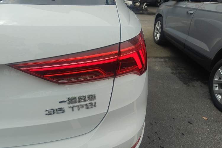 Used Audi Q3 2022 35 TFSI Progressive Dynamic Edition
