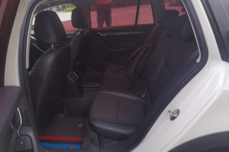 Used Skoda Octavia 2018 Station Wagon TSI280 DSG Luxury Edition Left Rear Seat