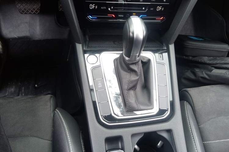 Used Volkswagen Magotan 2020 330TSI DSG Luxury Edition Gear Lever