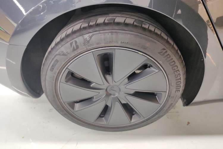 Used Tesla Model 3 2023 Long-Range All-Wheel-Drive Version