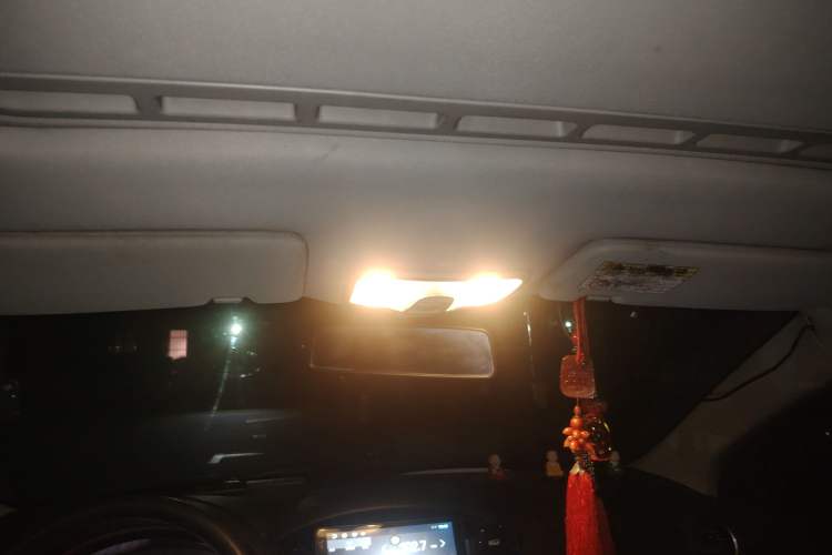 Used Roewe 350 2013 350C 1.5L Automatic Xunyue Edition Headliner