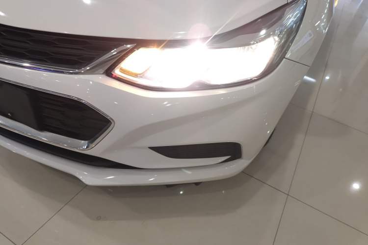 Used Chevrolet Cruze 2018 320 Automatic Pioneer Sunroof Edition