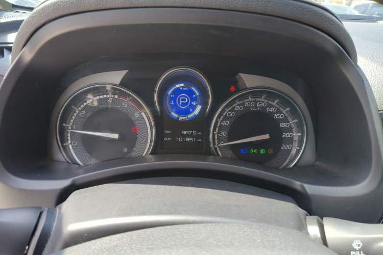 Used Isuzu mu-X 2020 1.9T Diesel Automatic 2WD Enjoyment Edition 5 Seats China VI Standard
