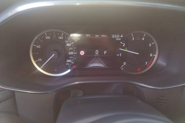 Used Jaguar F-PACE 2021 250 PS Instrument Cluster
