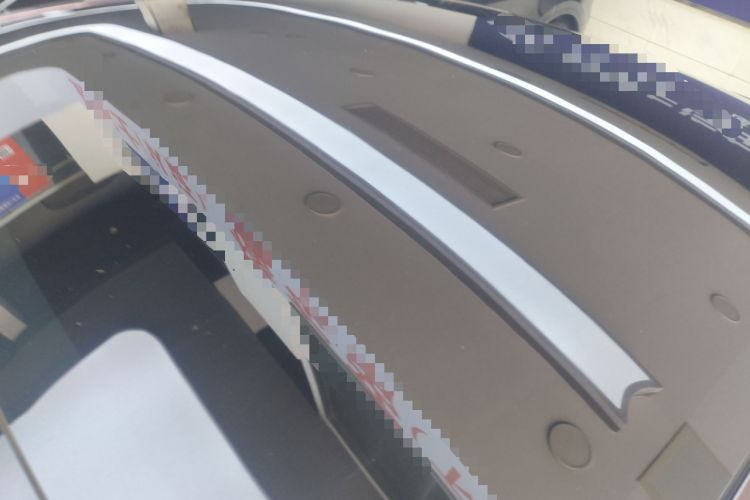 Used Tesla Model Y 2023 Rear-Wheel-Drive Version Roof