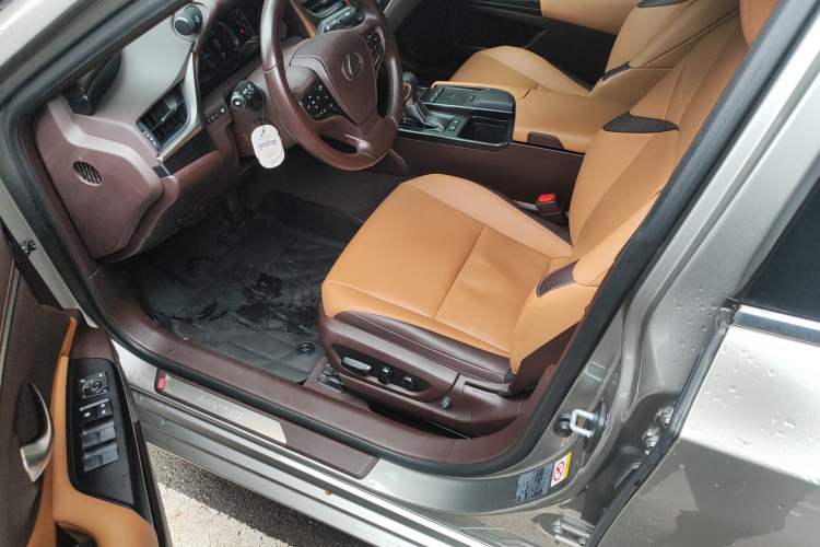 Used Lexus ES 2018 200 Excellence Edition China V Standard
