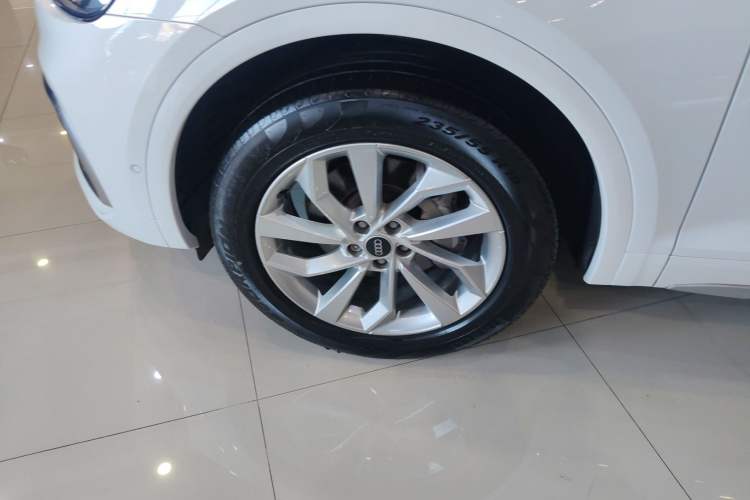 Used Audi Q5L 2021 40 TFSI Luxury Dynamic Edition Left Front Wheel Hub