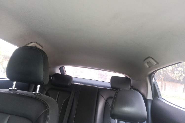 Used ORA iQ 2018 High-Range Version Smart Connectivity Model
