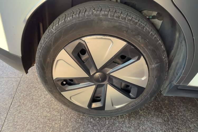 Used AION Y 2023 Younger