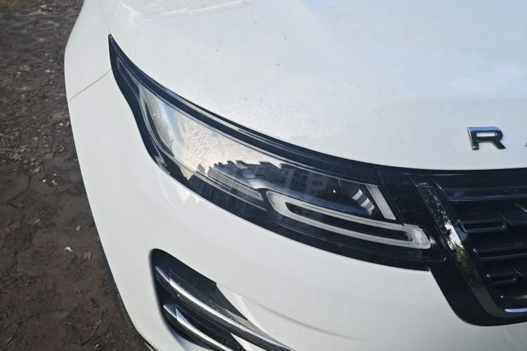 Used Land Rover Range Rover Evoque 2024 Aurora L 249 PS Prestige Light-Chasing Edition